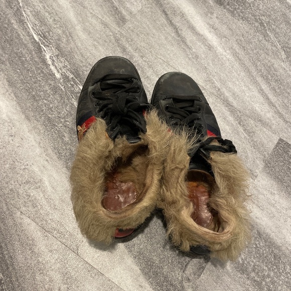 Gucci fur lined ace sneakers - Picture 1 of 5